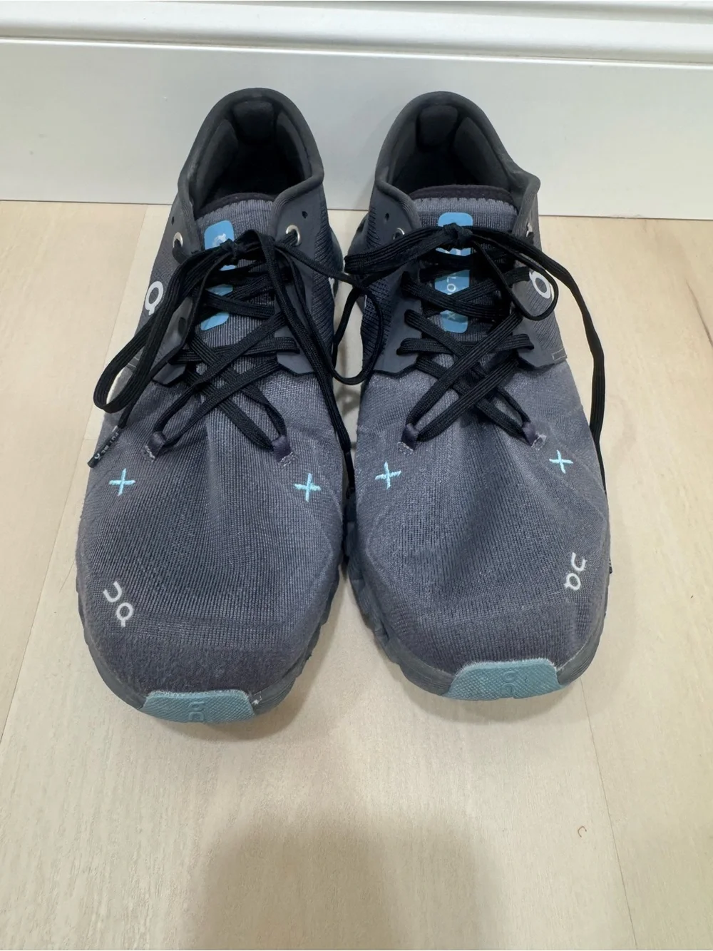 On Running Cloud X 3 Eclipse Magnet Men's US 10 Gym Shoe Athletic Gray Blue